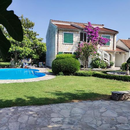 فيلا Leisure House Jovovic بار المظهر الخارجي الصورة